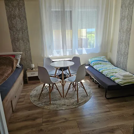 Pipacs Apartman Mako Exterior photo